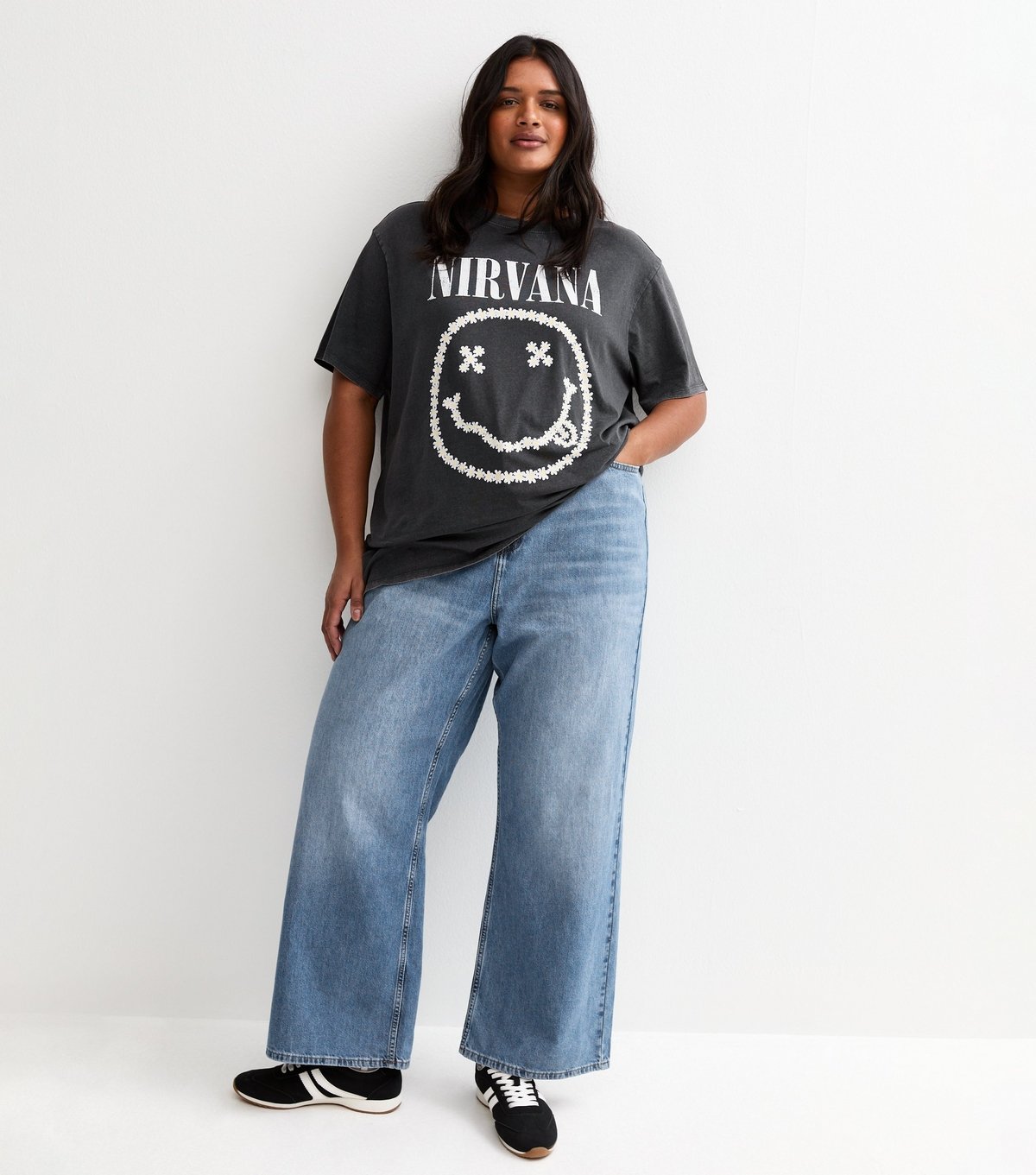 New Look Women's Plus Size Dark Grey Nirvana Daisy Oversized T-Shirt Curves New Look - 3