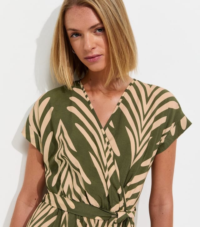New Look Women's Green Palm Pattern Wrap Midi Dress New Look - 2