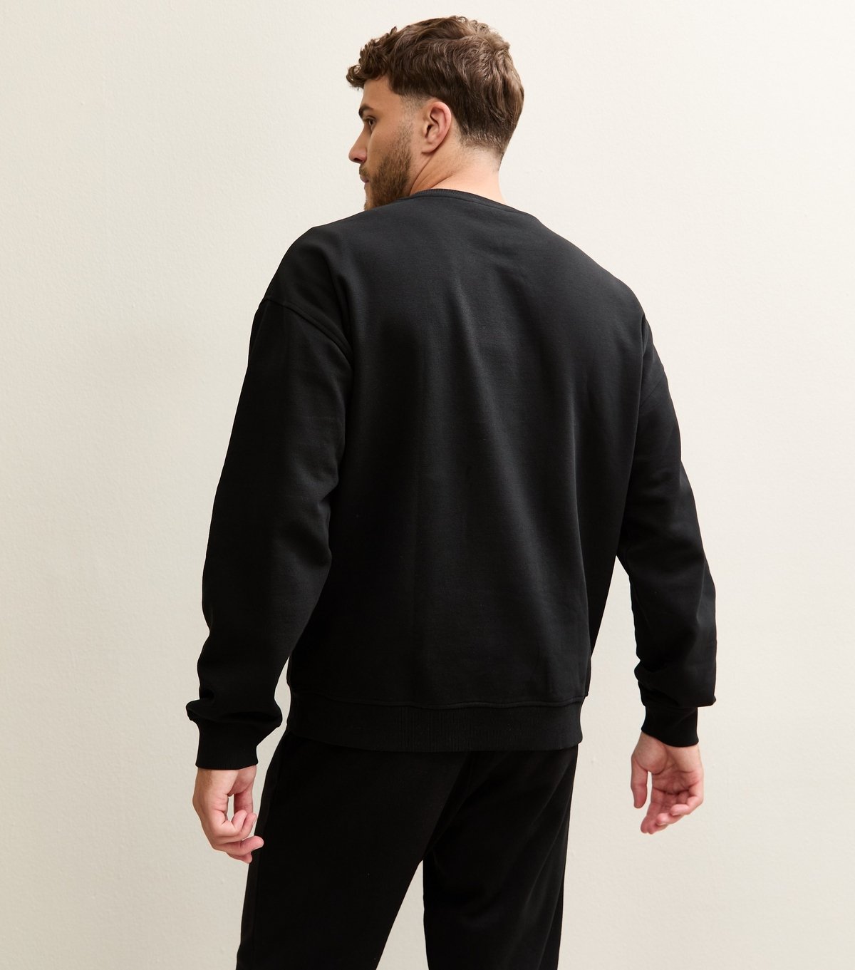 New Look Men's Black Oversized Crew Neck Sweatshirt New Look - 4