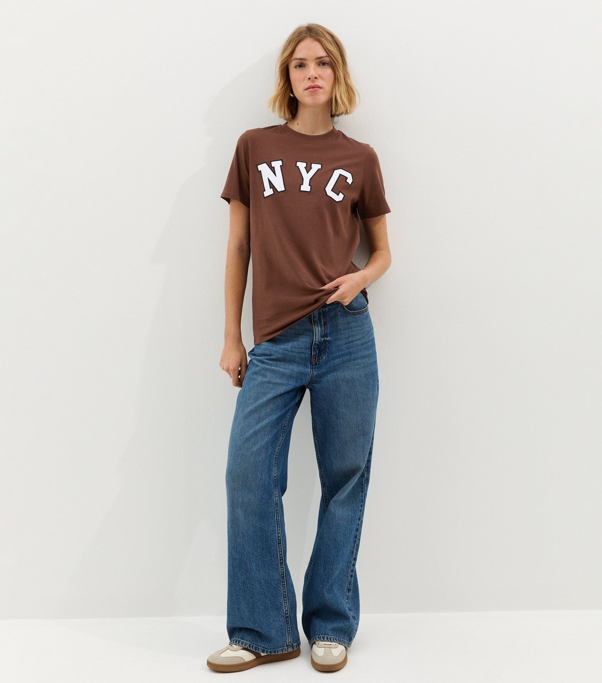 New Look Women's Dark Brown NYC Regular T-Shirt New Look - 3