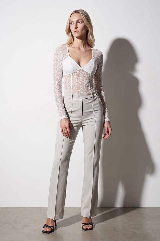 Dilvin Dilvin Women's Women's Mid-Waist Wide-Leg Crepe Trousers in Stone - 3