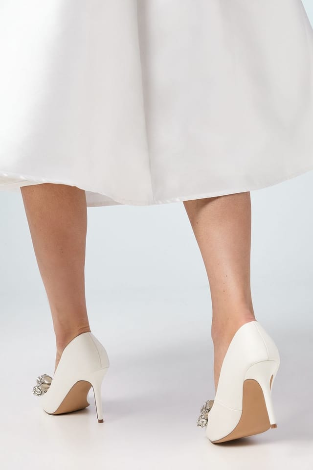Coast Coast Women's Bridal Wide Fit Tania Satin Embellished Bow High Heel Stiletto Courts in White - 3