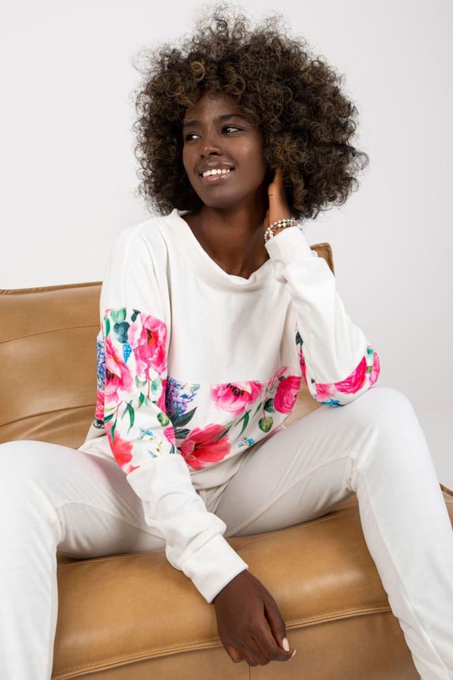 Love Lace Love Lace Women's Sweatshirt & Long Pants Set with Pockets Style 169456 in White - 2