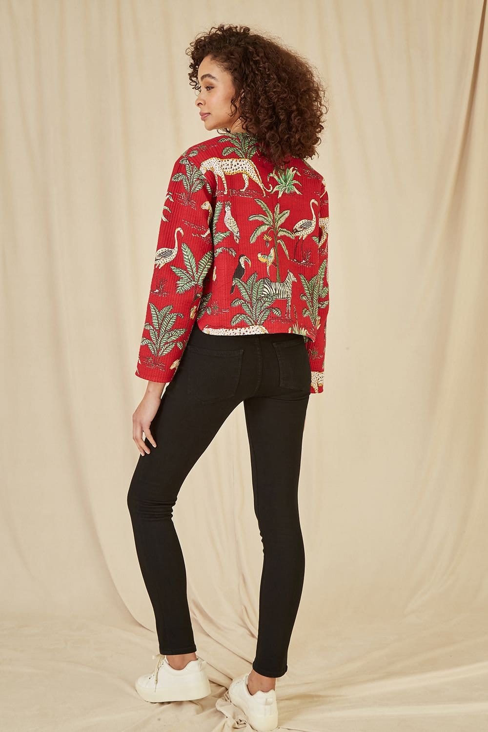 Yumi Yumi Women's Red Animal Print Reversible Cotton Cropped Quilted Jacket - 4