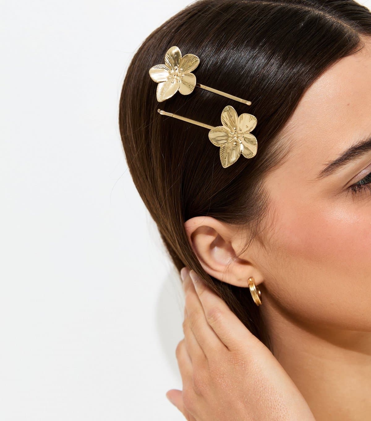 New Look Pack of 2 Gold Tone Flower Slide Hair Clips New Look