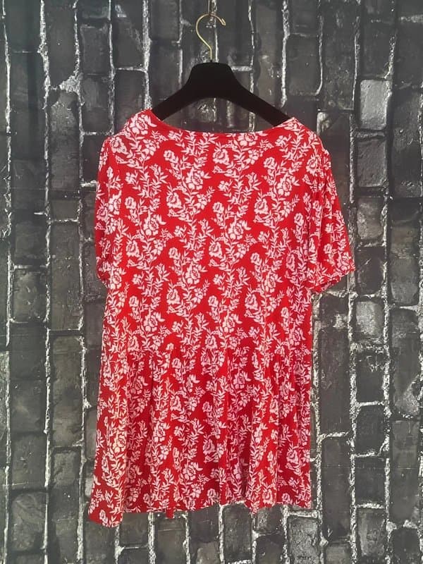 F&F Size 16 F&F red & white floral short sleeve peplum T-shirt