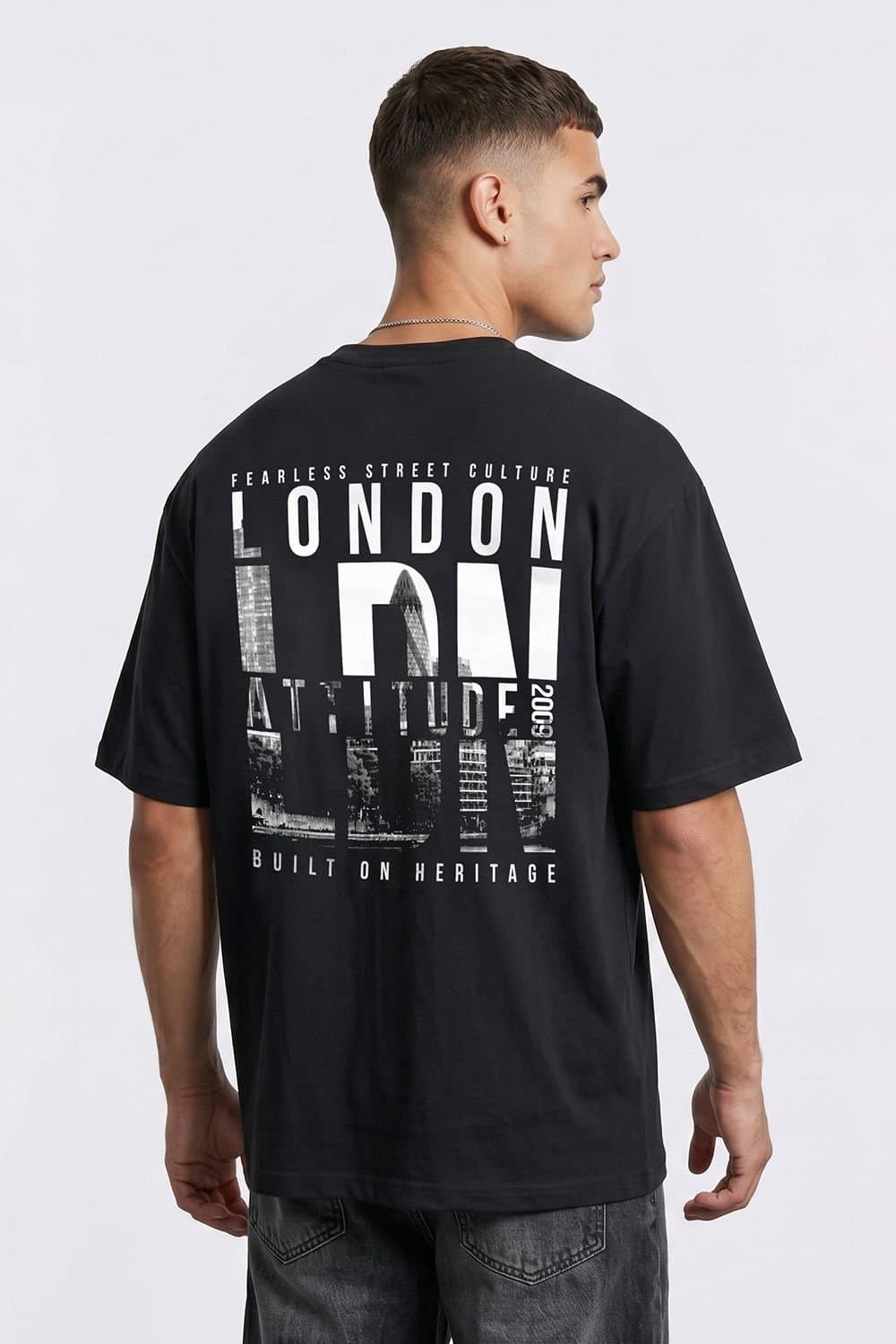 LONDON ATTITUDE LONDON ATTITUDE Men's Fearless Street Culture Oversized Heavyweight Graphic T-Shirt in Black