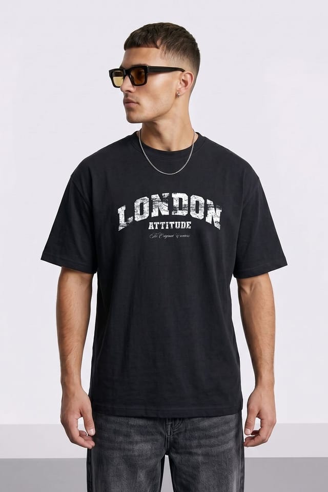 LONDON ATTITUDE LONDON ATTITUDE Men's Fearless Street Culture Oversized Heavyweight Graphic T-Shirt in Black - 2
