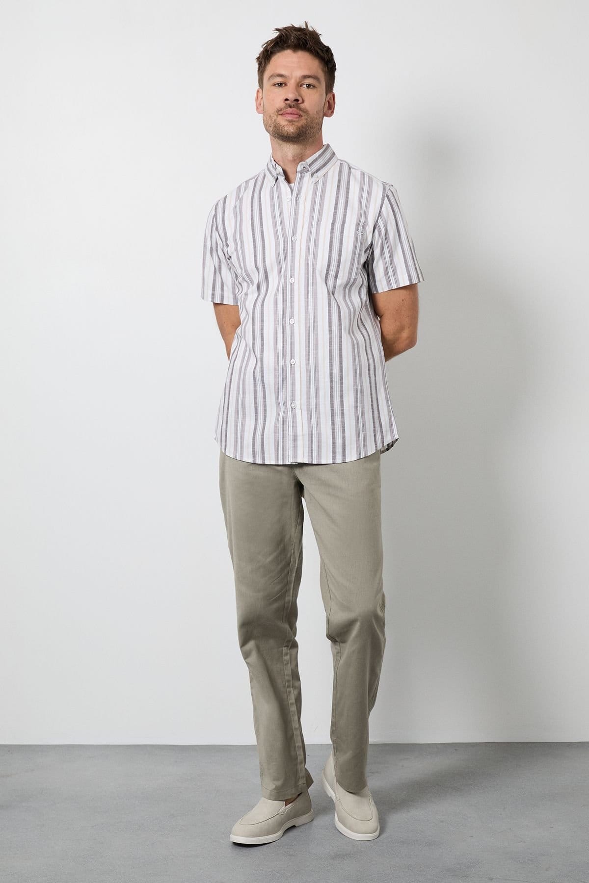 Maine Maine Men's White Stripe Short Sleeve Shirt - 4