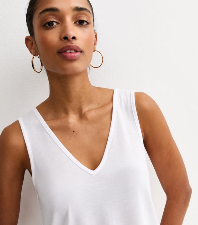 New Look Women's White Relaxed V Neck Tank Top New Look - 3