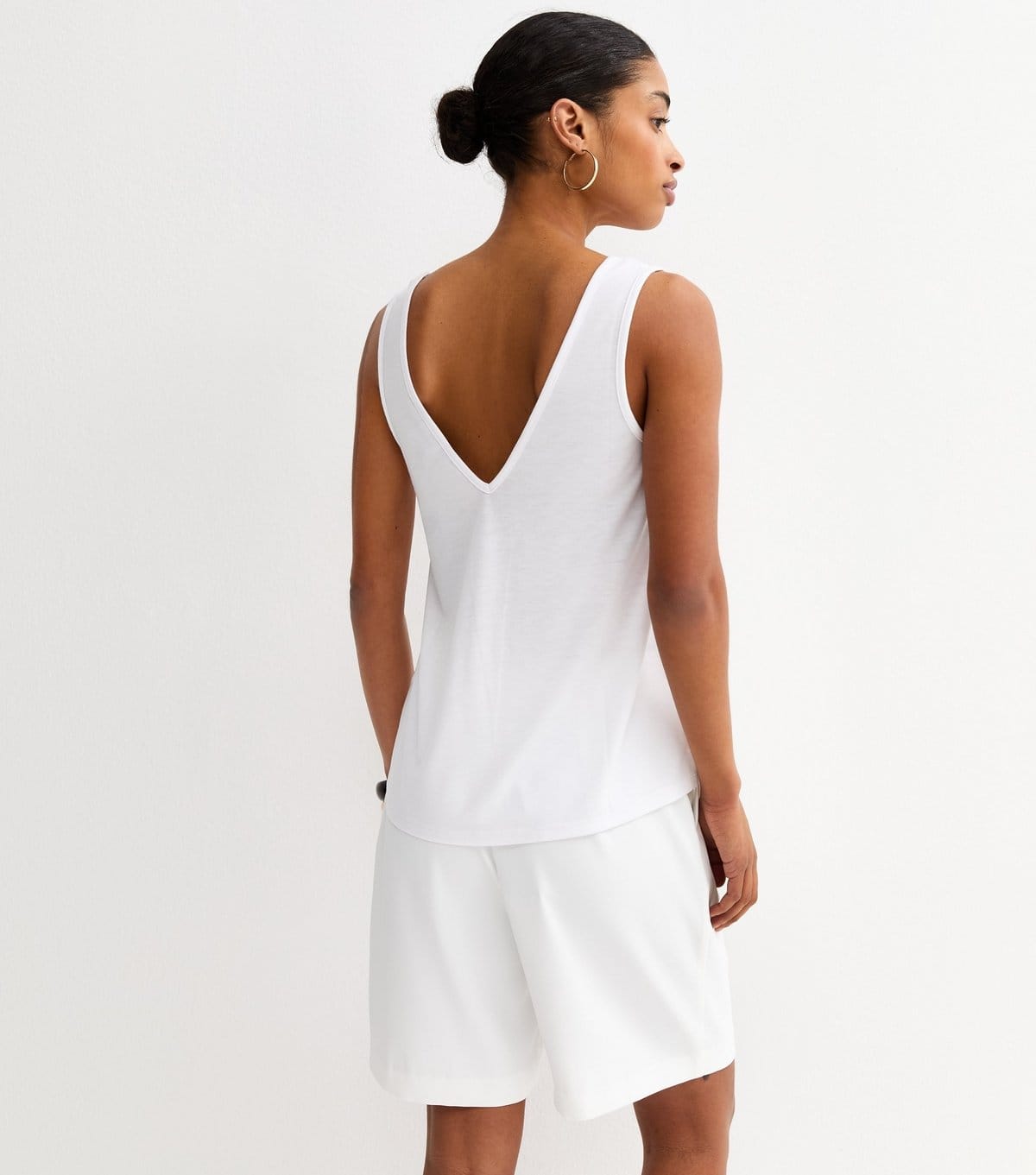 New Look Women's White Relaxed V Neck Tank Top New Look - 4