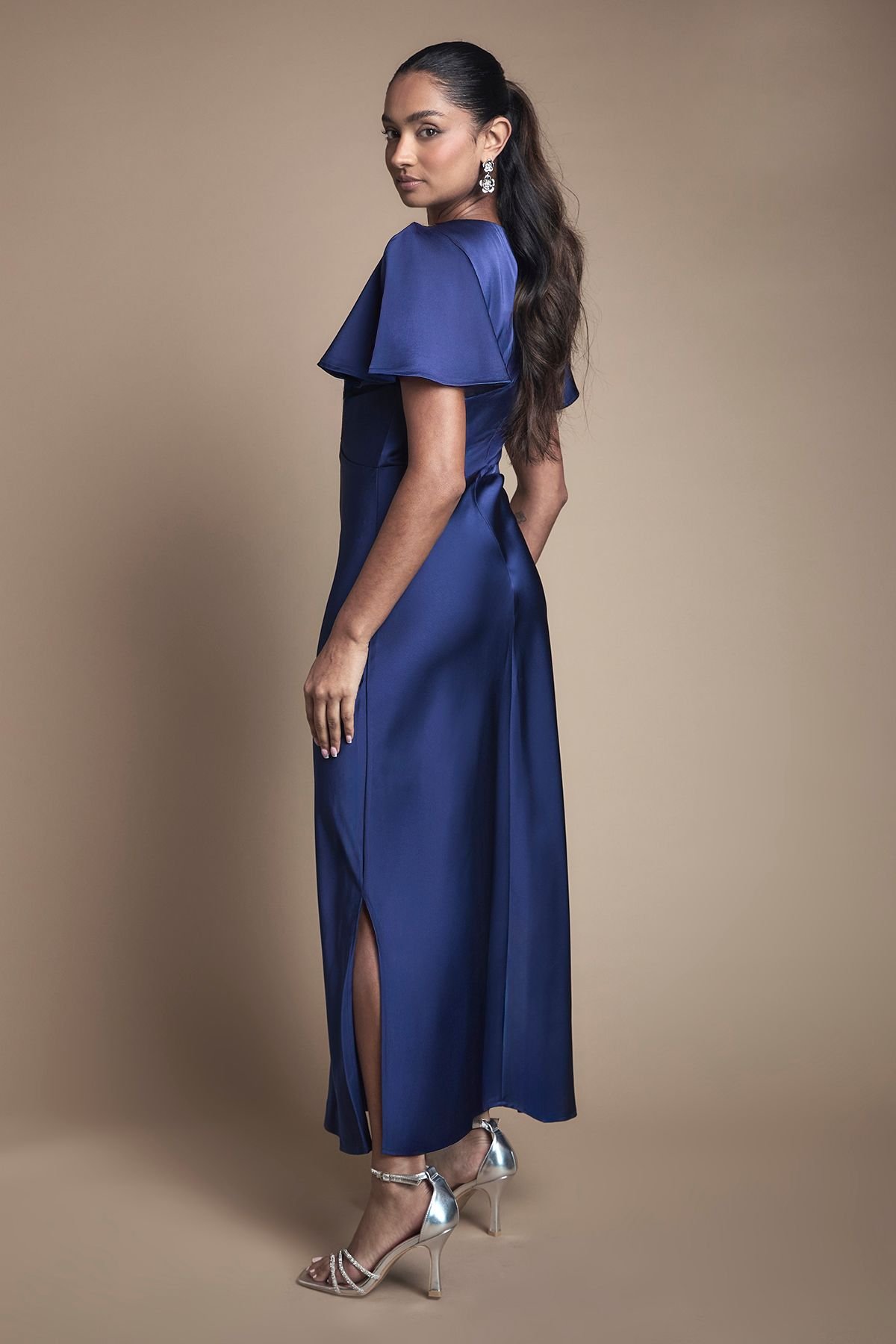 Oasis Oasis Women's Satin Twist Front Angel Sleeve Midi Bridesmaid Dress in Navy - 3