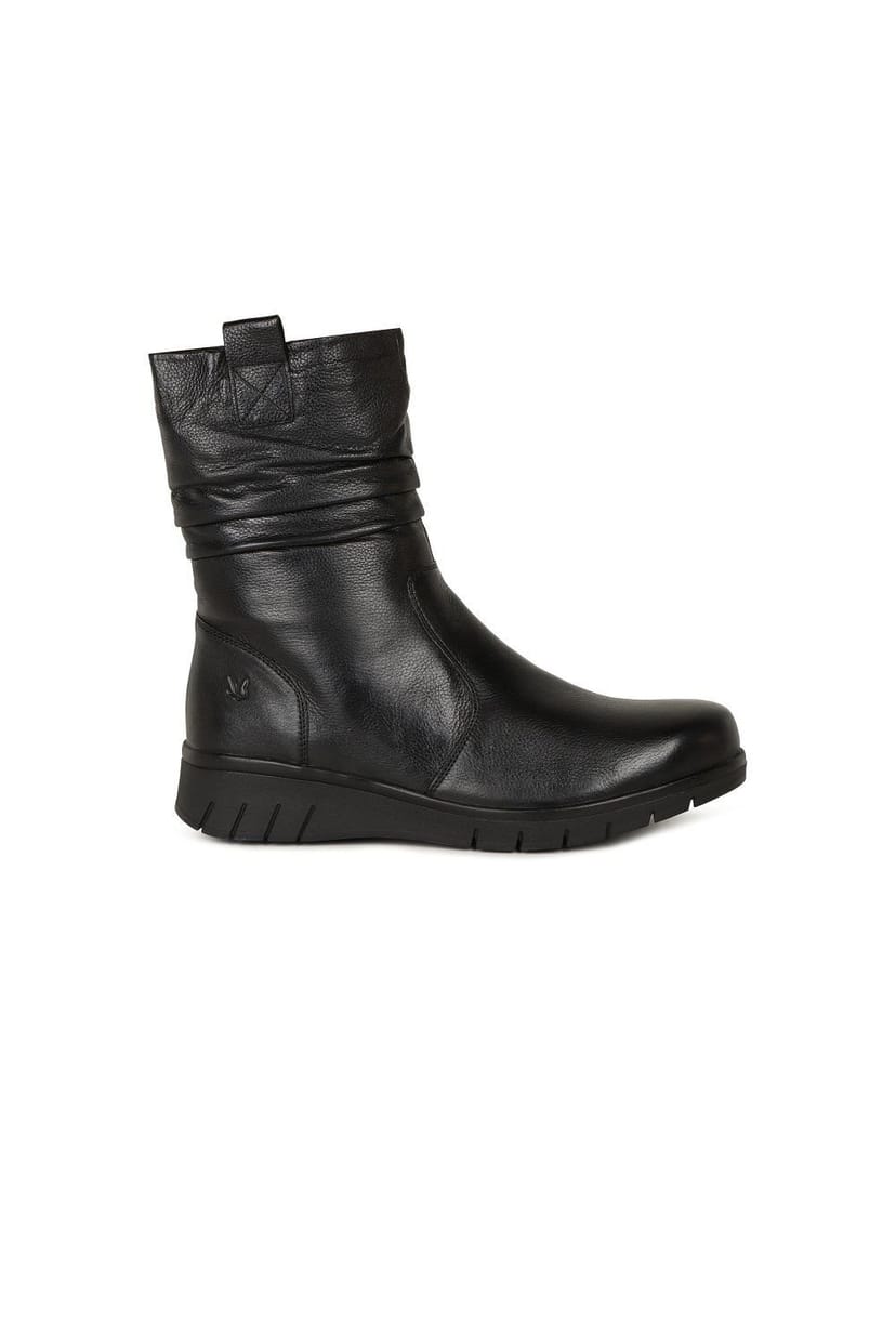 Caprice Caprice Women's 'Bella' Warm Lined Ankle Boots in Black - 1