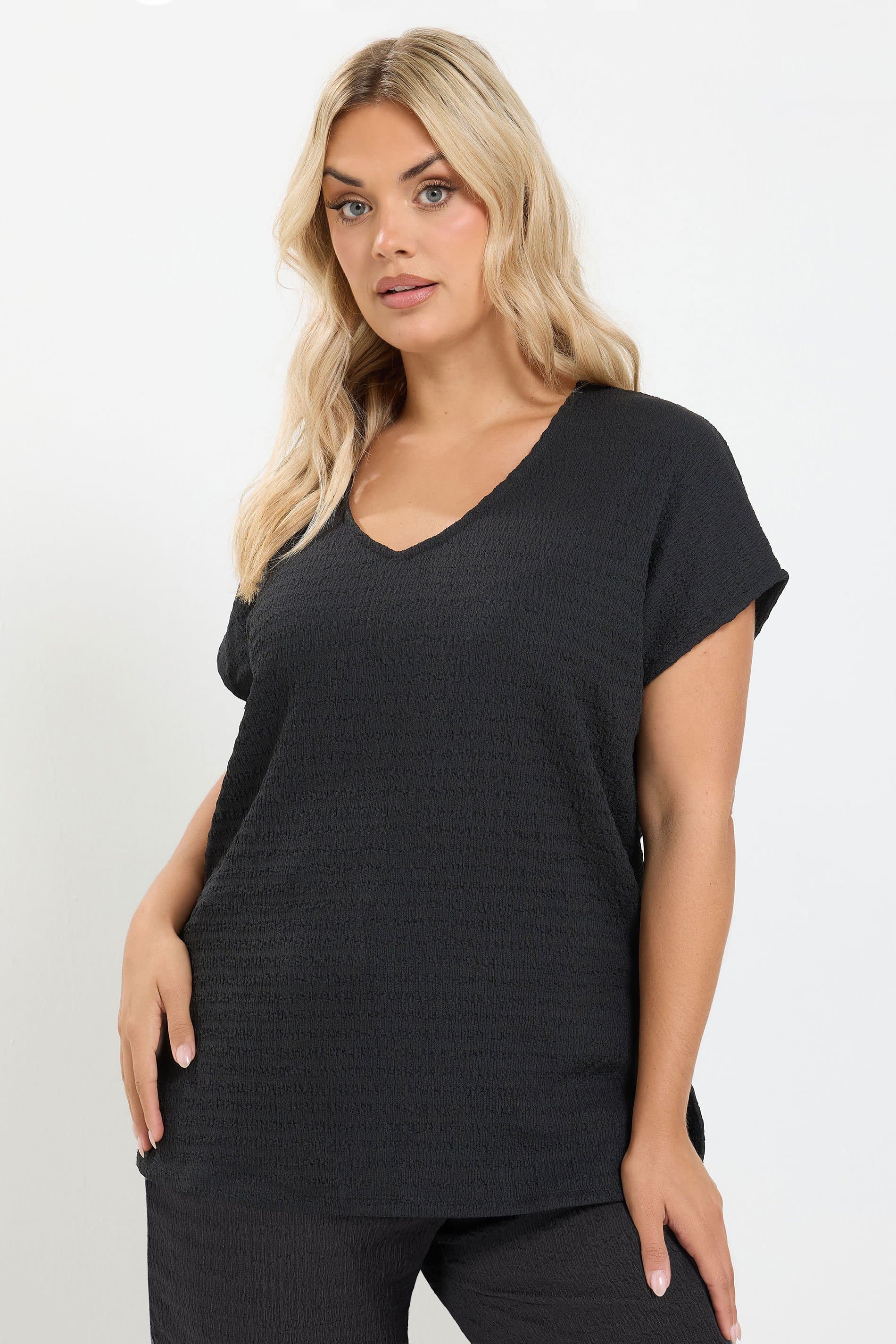Yours Plus Size Blacktextured Tshirt