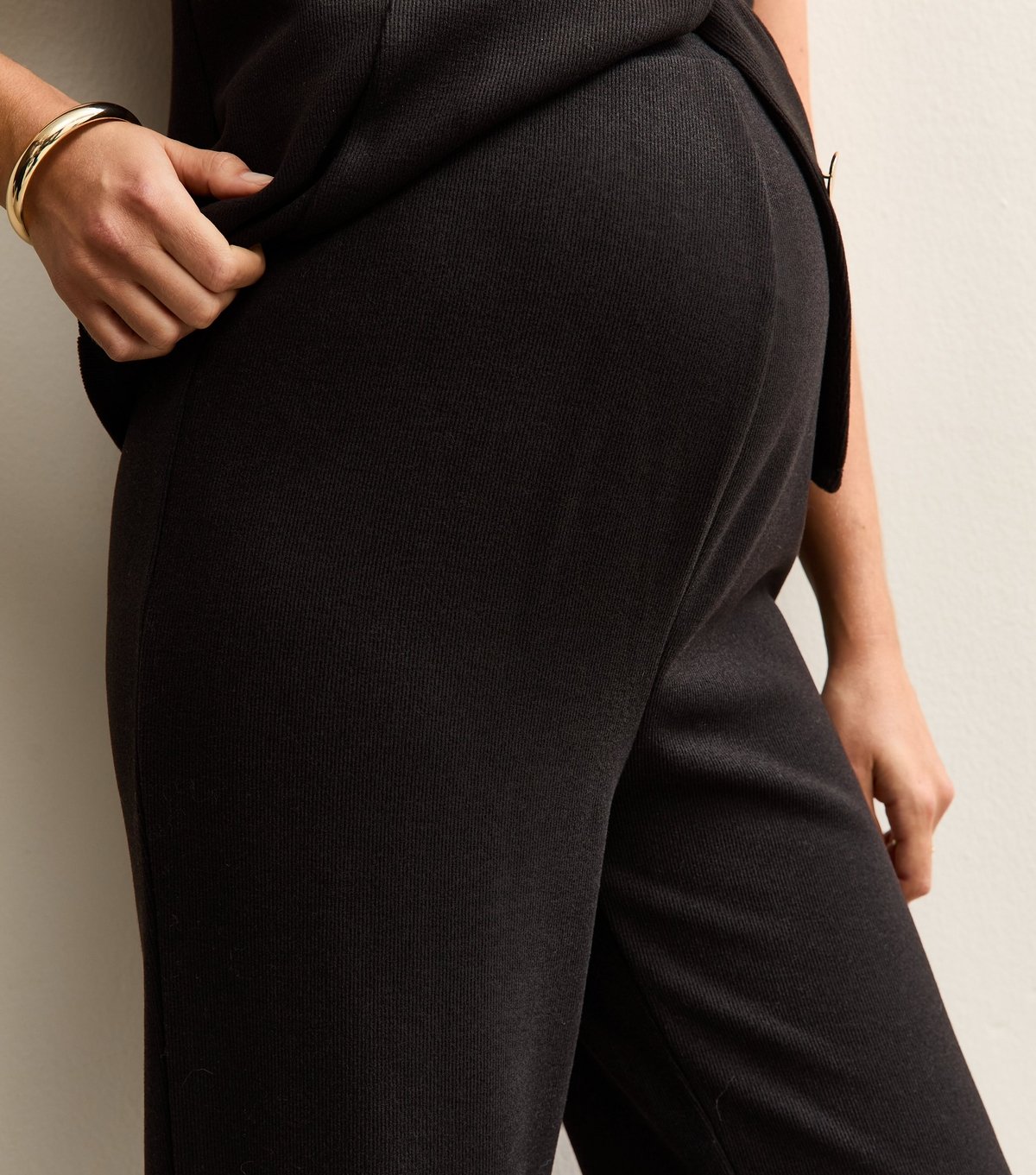 New Look Women's Maternity Black Soft Touch Seam Detail Trousers New Look - 2