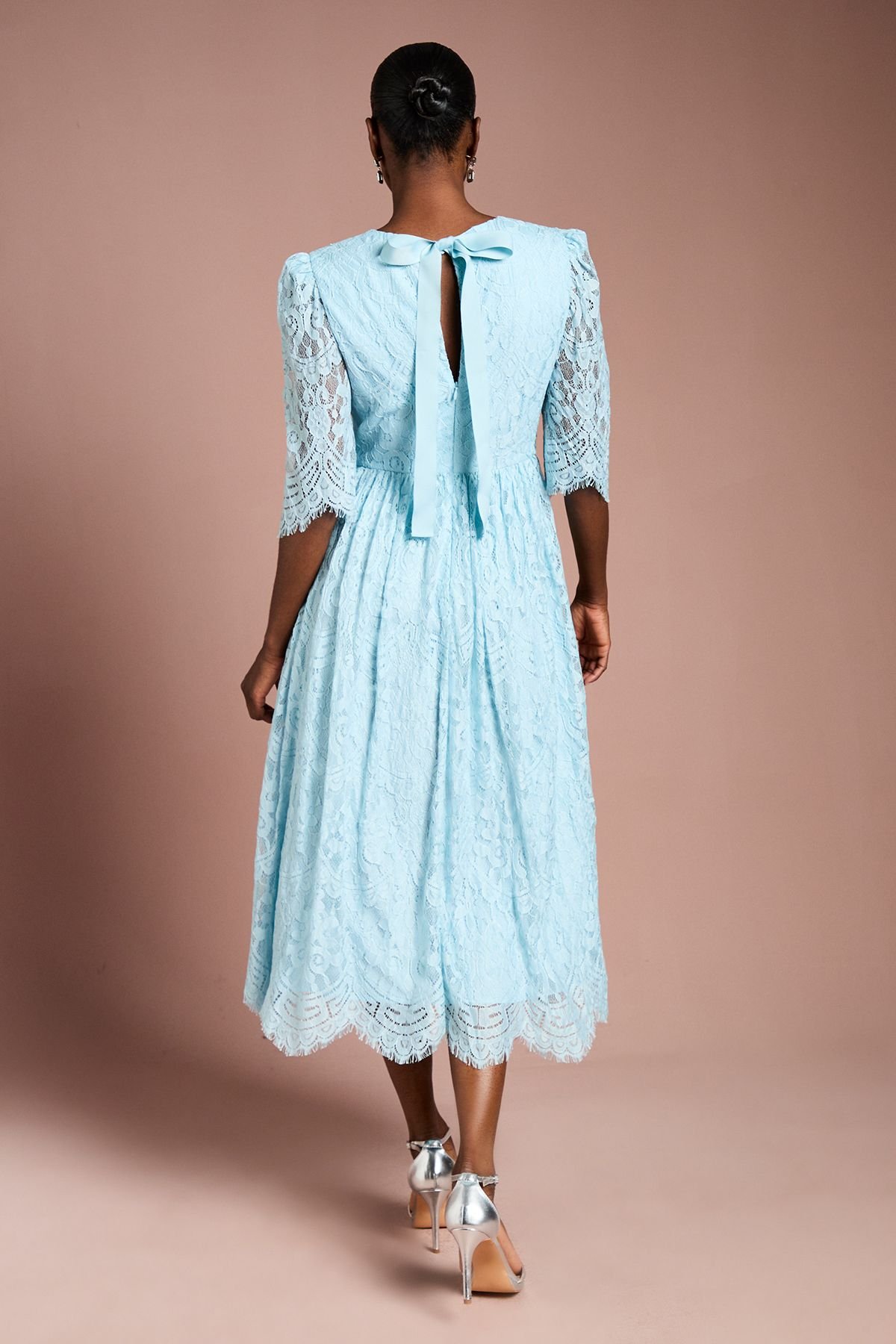 Coast Coast Women's Lace Short Sleeve Midi Dress in Aqua - 4