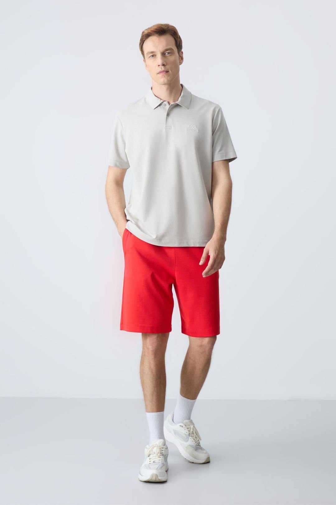 Tommy Life Tommy Life Men's Cotton-Blend Sweat Shorts in Red