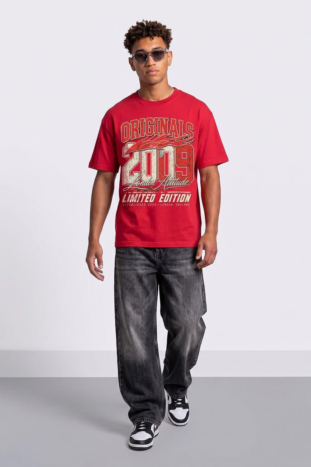 LONDON ATTITUDE LONDON ATTITUDE Men's Originals 2009 Oversized Heavyweight Graphic T-Shirt in Red