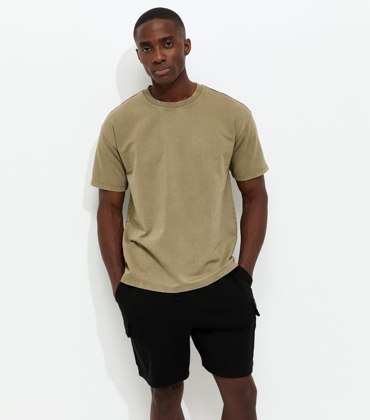 New Look Men's Dark Khaki Oversized Short Sleeve Washed T-Shirt New Look