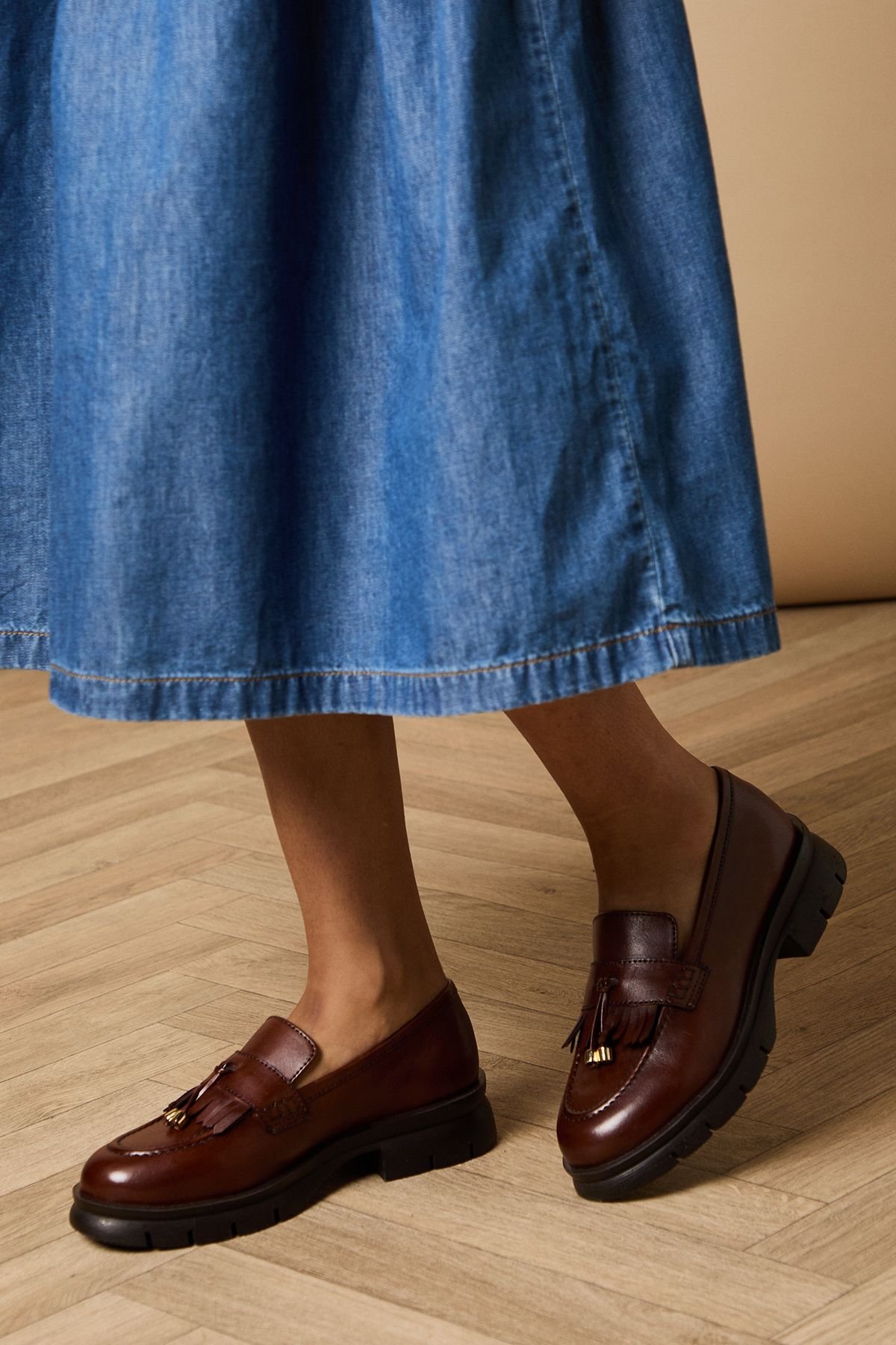 Oasis Oasis Women's Brooke Real Leather Tassel Detail Chunky Loafers in Tan - 2