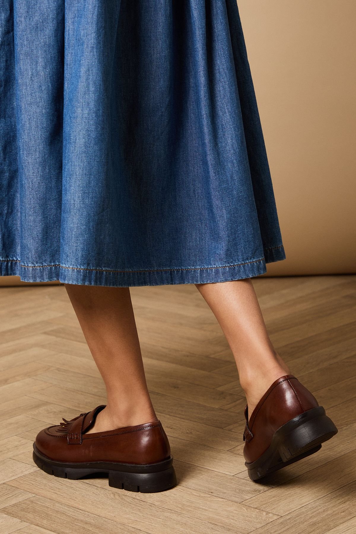 Oasis Oasis Women's Brooke Real Leather Tassel Detail Chunky Loafers in Tan - 3