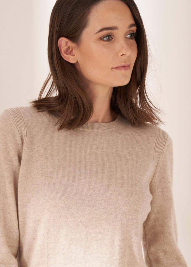Truly Truly Women's Oatmeal Cashmere Crew Neck Jumper in Beige - 2