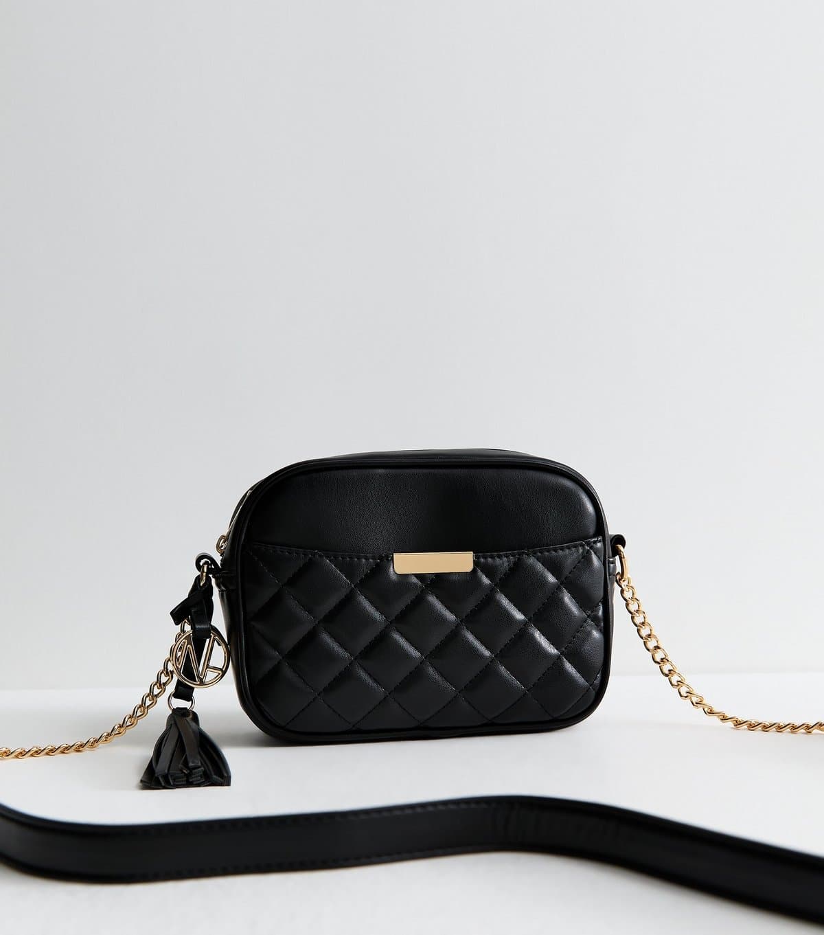 New Look Black Faux Leather Chevron Quilted Pocket Crossbody Bag New Look