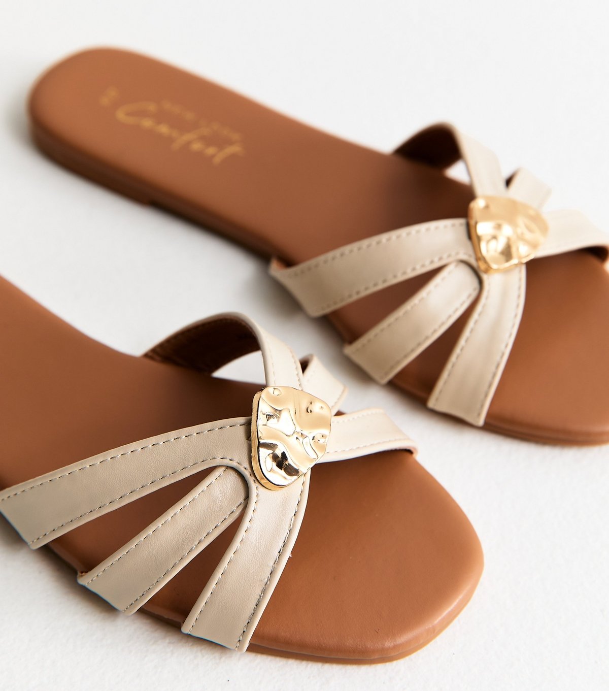 New Look Women's Off White Faux Leather Hammered Hardware Flat Mule Sandals Vegan New Look - 3