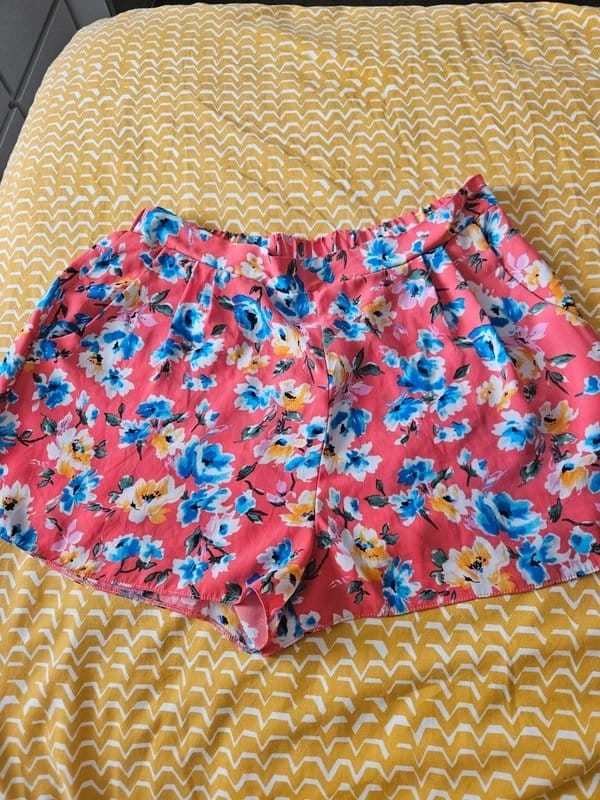 New Look Multi-Floral Print Shorts, Size 14