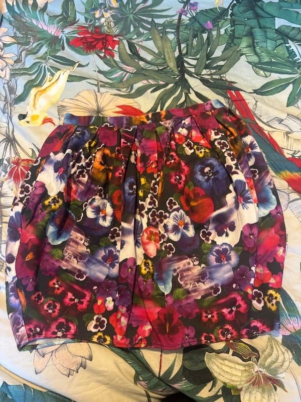 Topshop Topshop floral puffer miniskirt size 6