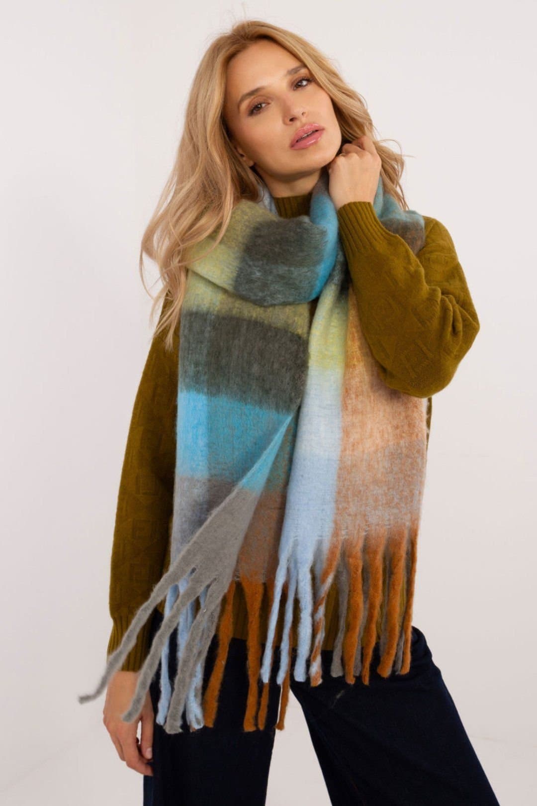 Love Lace Love Lace Women's Elegant Long Polyester Check Scarf with Decorative Tassels