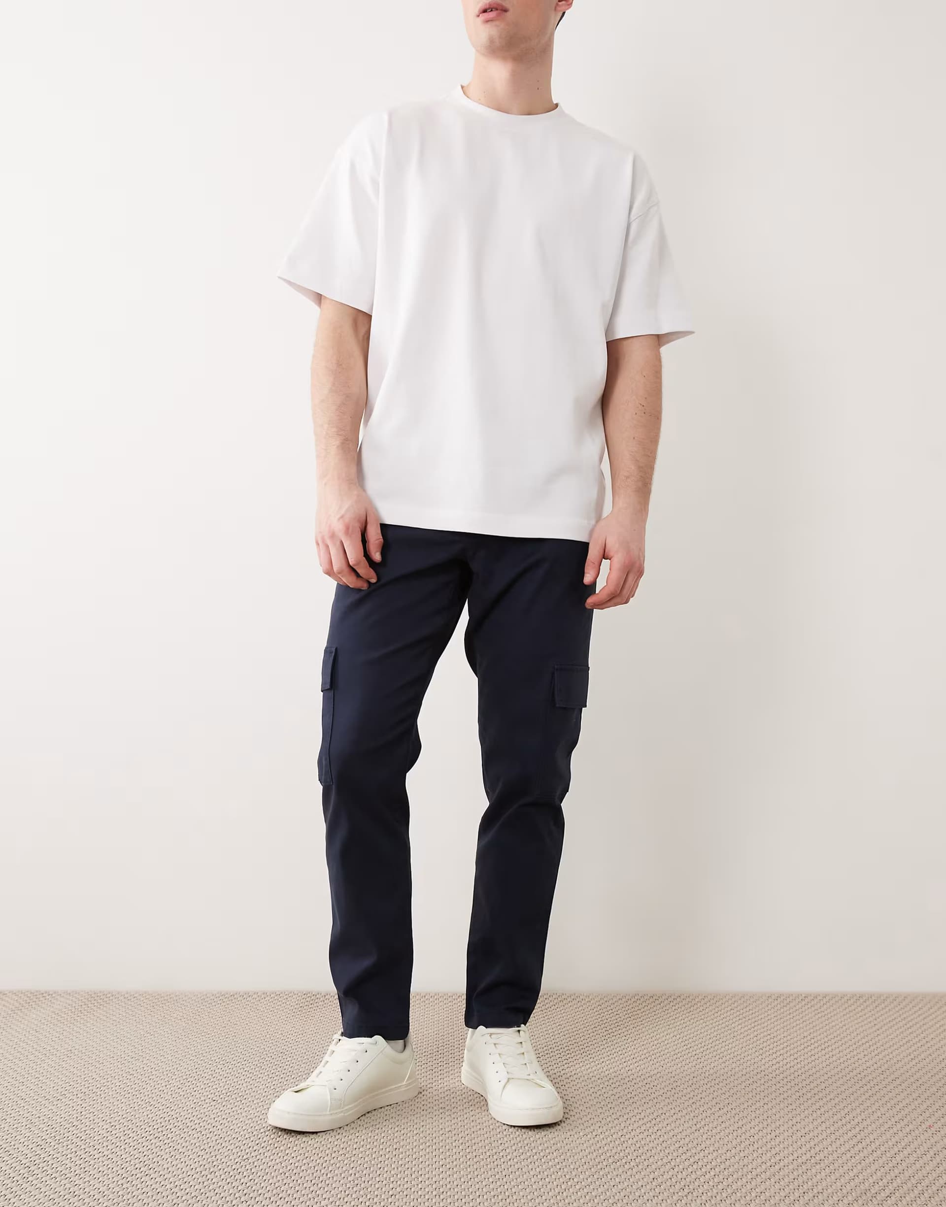 ASOS ASOS DESIGN tapered cargo trousers in khaki