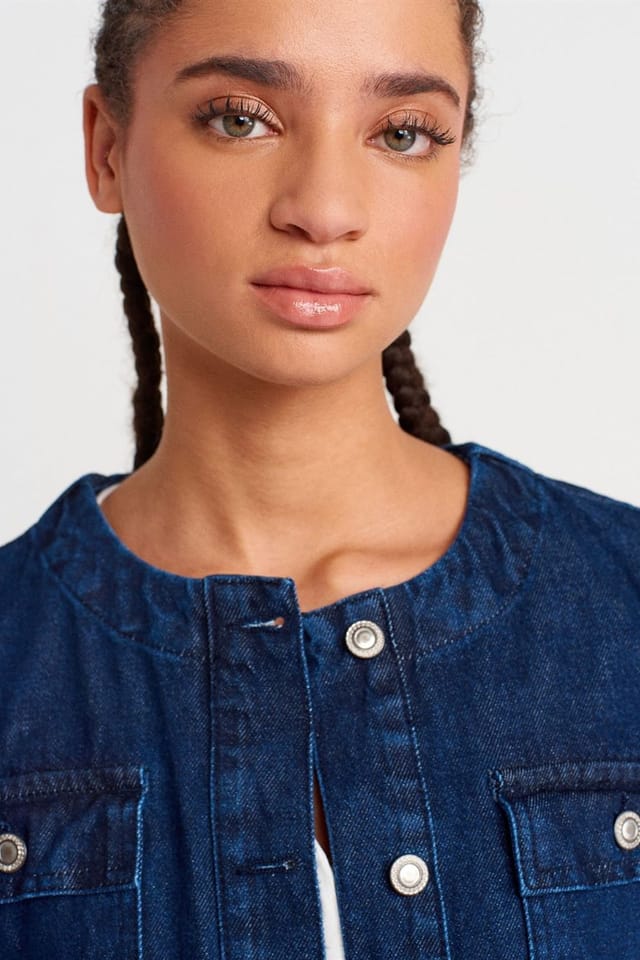 Dilvin Dilvin Women's Cotton Button Jacket in Dark Indigo - 3