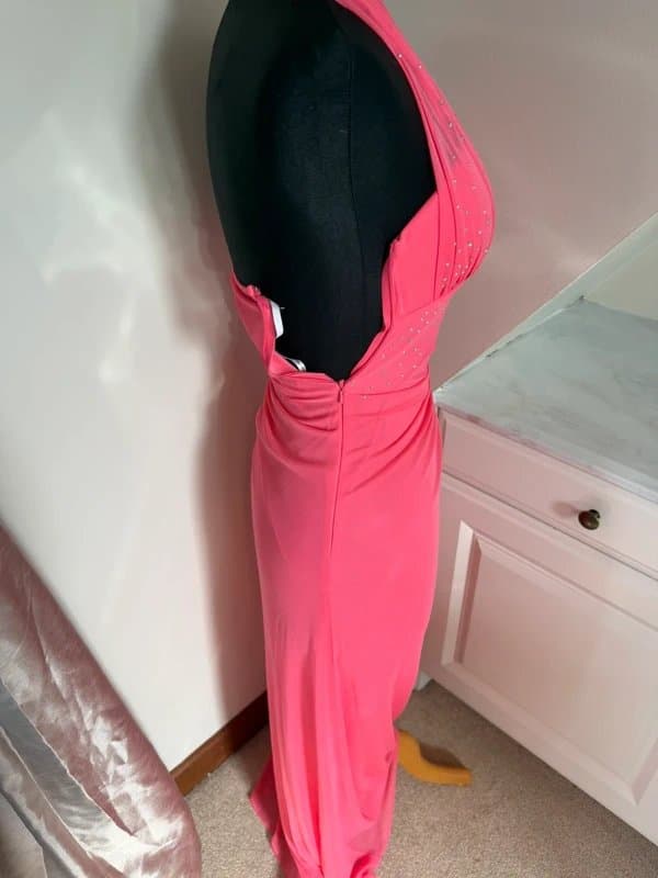 Blondie Nites Blonde Nites y2k 90’s 00’s Vintage Halterneck Pink Coral Beaded Evening Prom Dress size 4/6