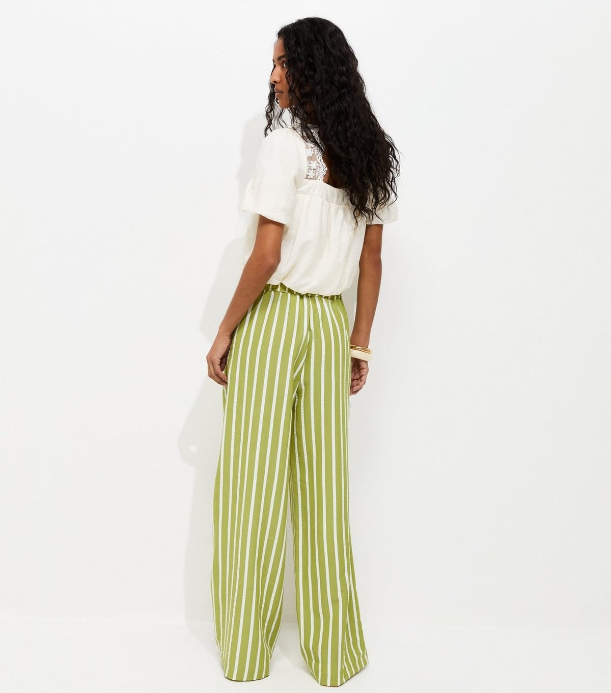 New Look Women's Green Striped Seersucker Wide Leg Trousers New Look - 4