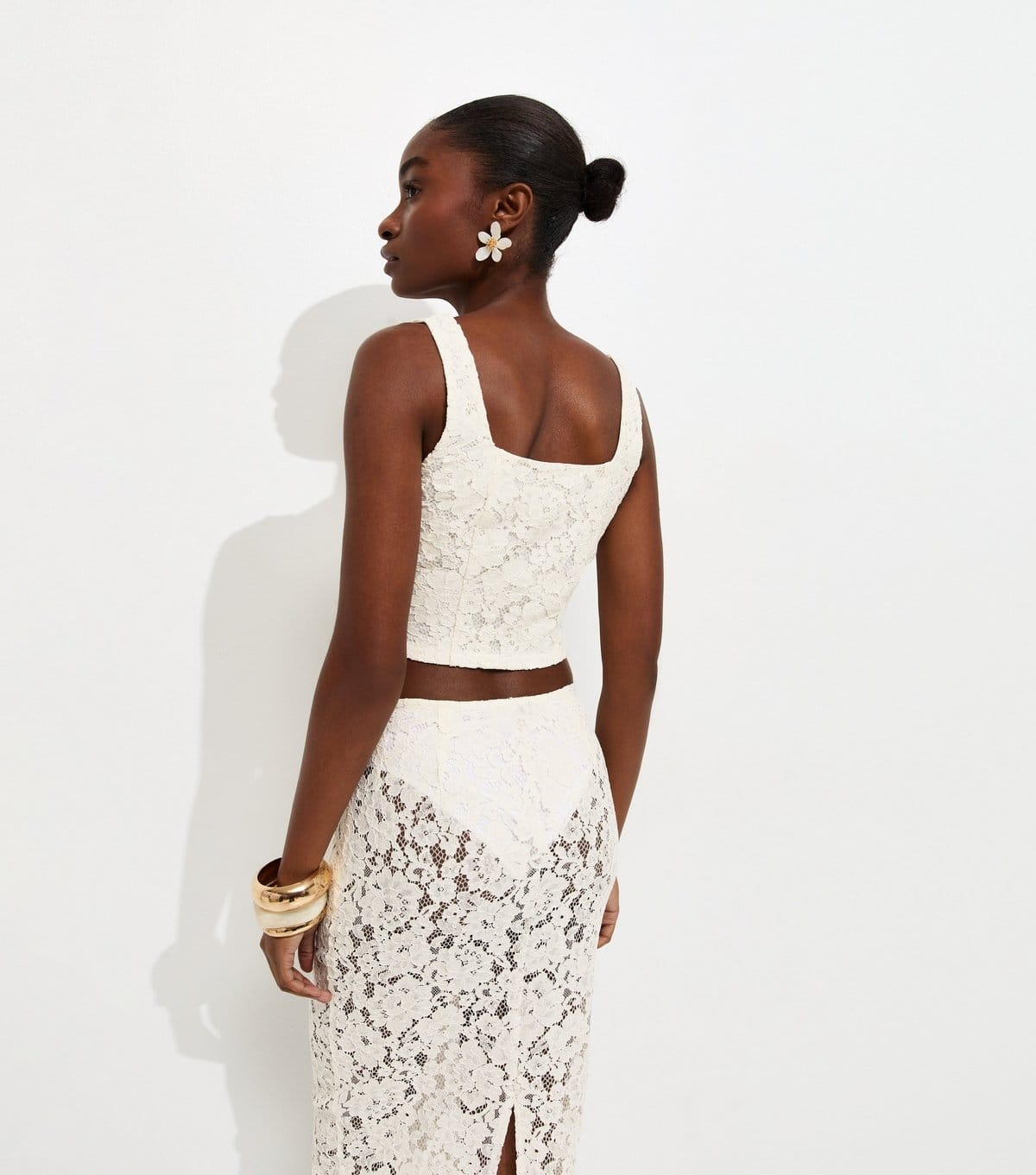 New Look Women's Off White Lace Square Neck Crop Top New Look - 4