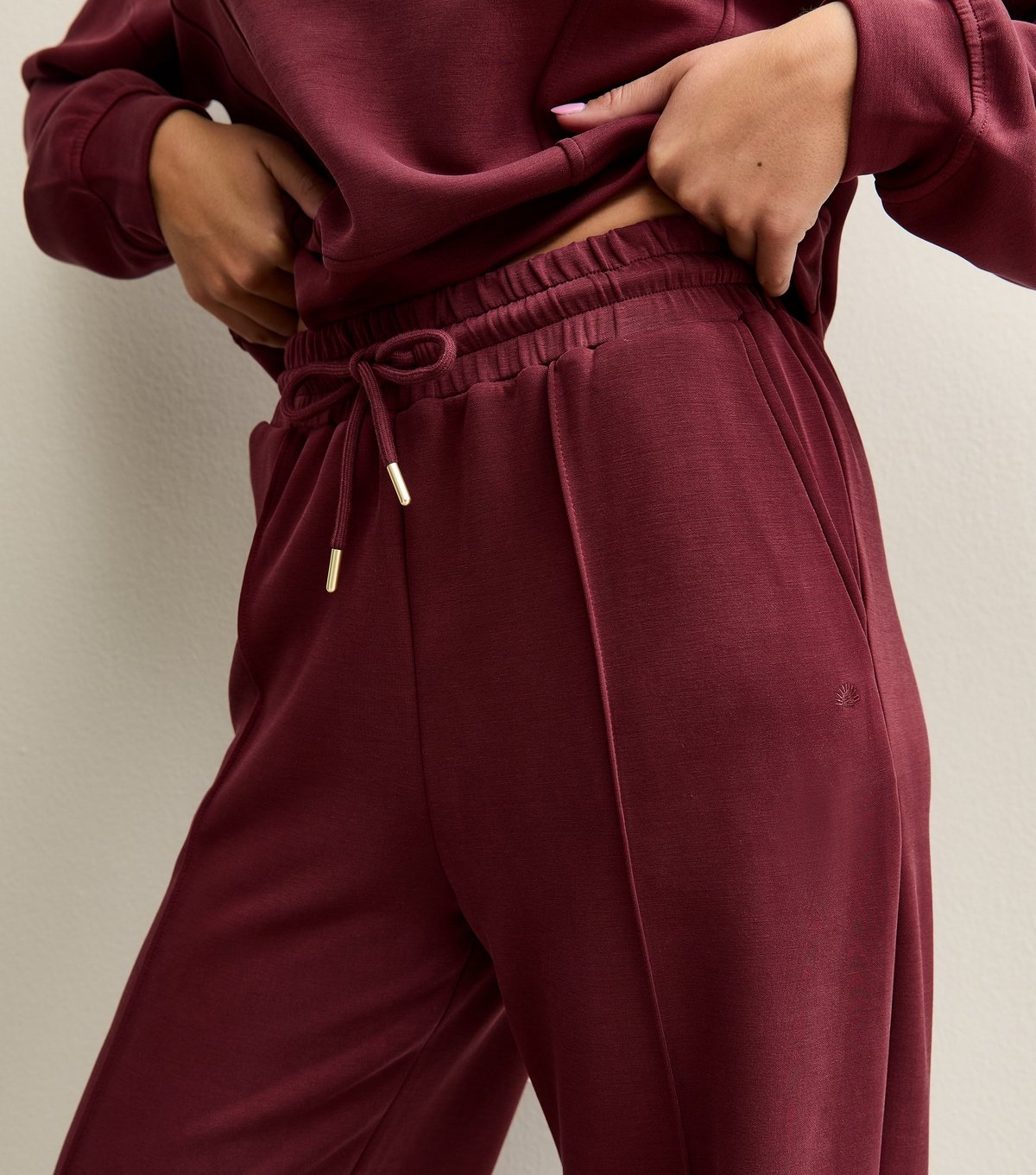 Rise Women's by Zara McDermott Burgundy Jersey Wide Leg Joggers Rise New Look - 4