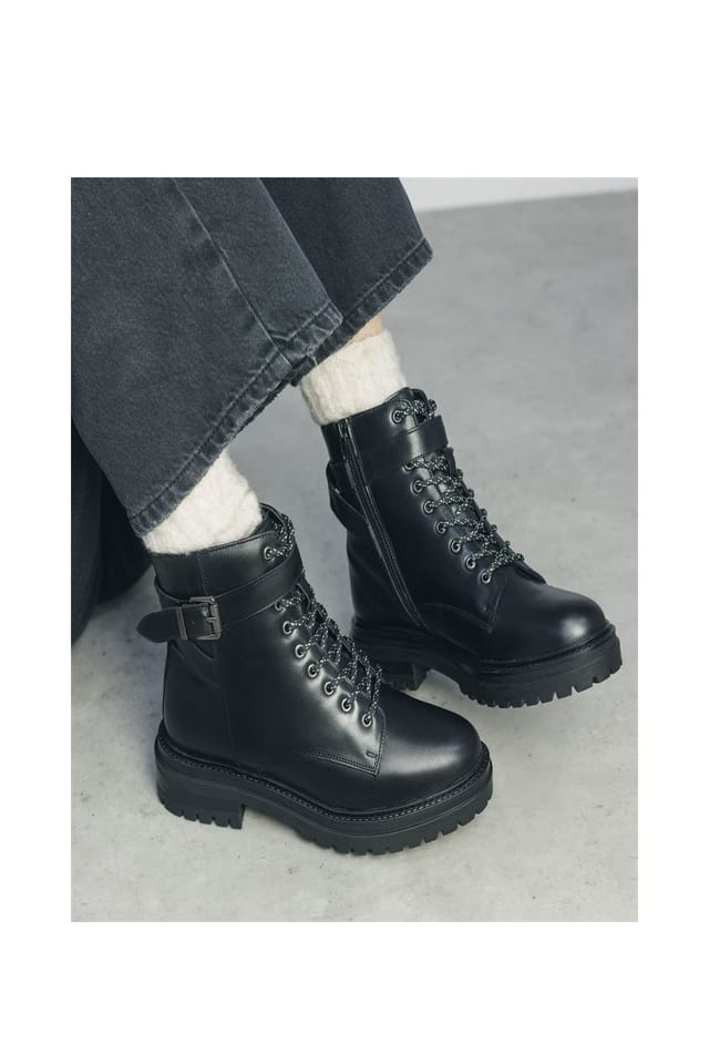 Moda In Pelle Moda In Pelle Women's 'Omola' Leather Ankle Boots in Black - 2