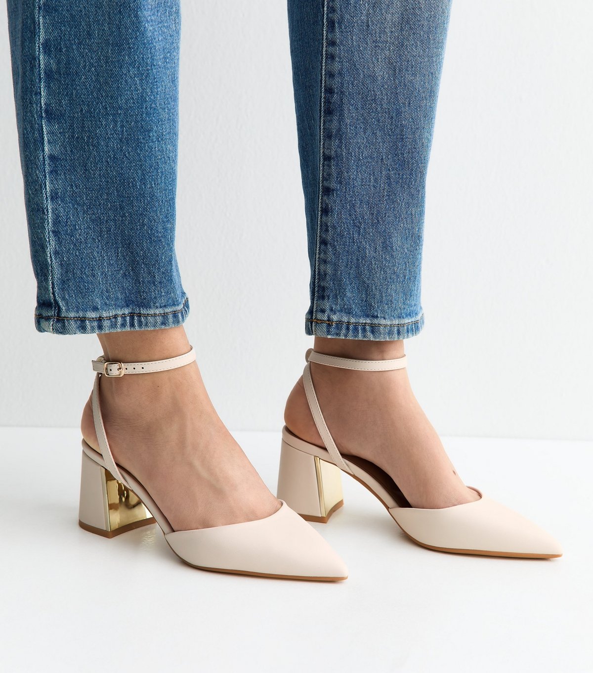 New Look Women's Wide Fit Off White Faux Leather Pointed Toe Pumps Vegan New Look - 4