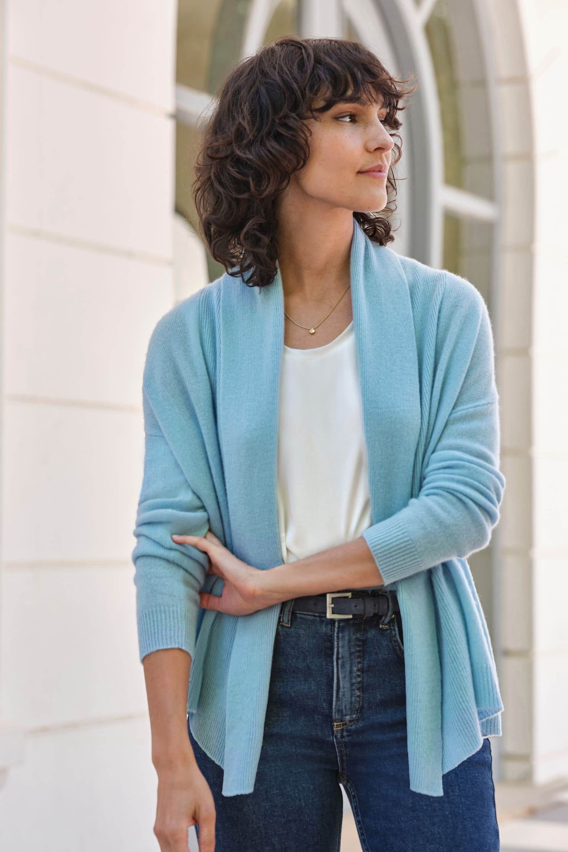 Pure Collection Pure Collection Women's Cashmere Short Edge To Edge Cardigan in Light Green