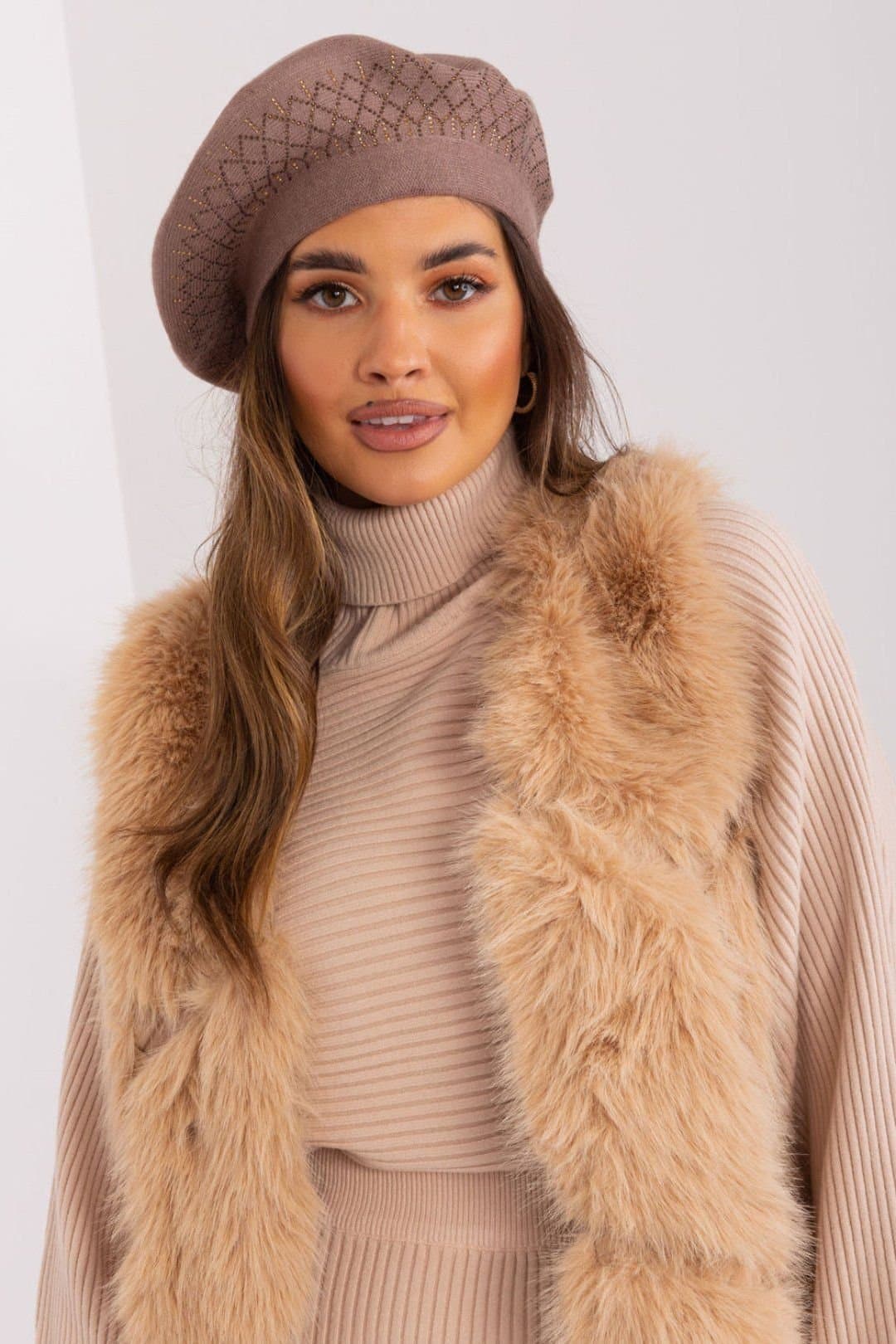 Love Lace Love Lace Women's Beret Hat Classic Wool Feel French Style Winter Beret Cap in Brown
