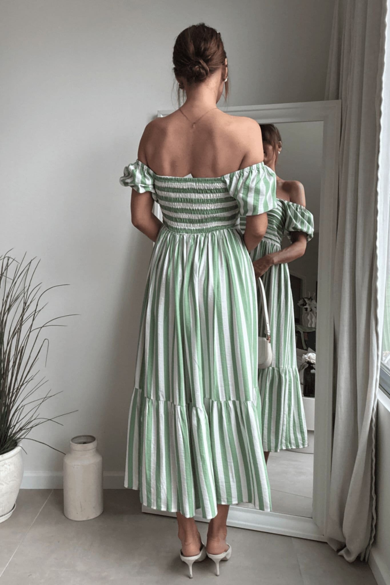 Style Cheat Style Cheat Women's Leighton Puff Sleeve Midi Green Stripe Dress - 4