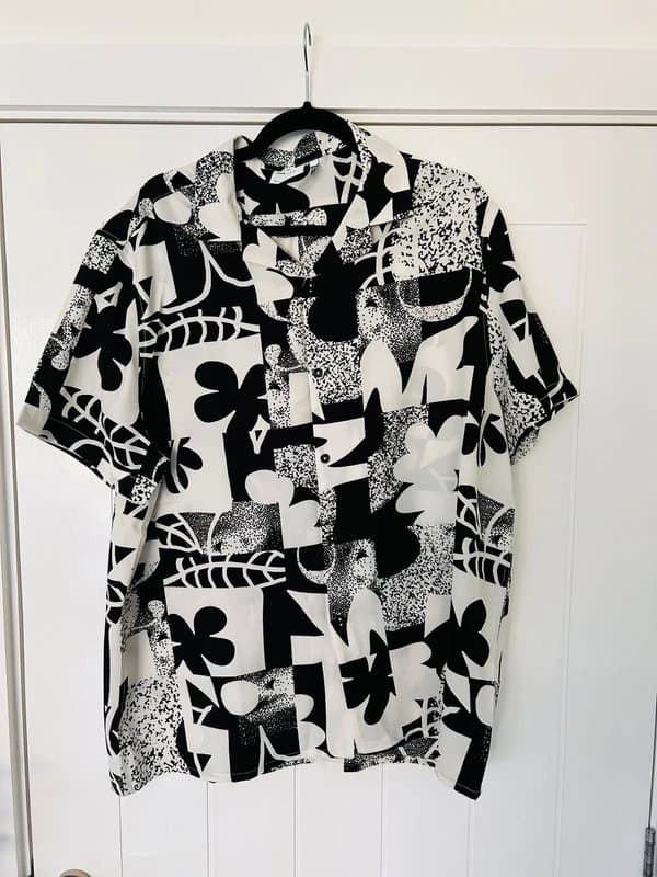 ASOS ASOS design white & black print shirt - size XL