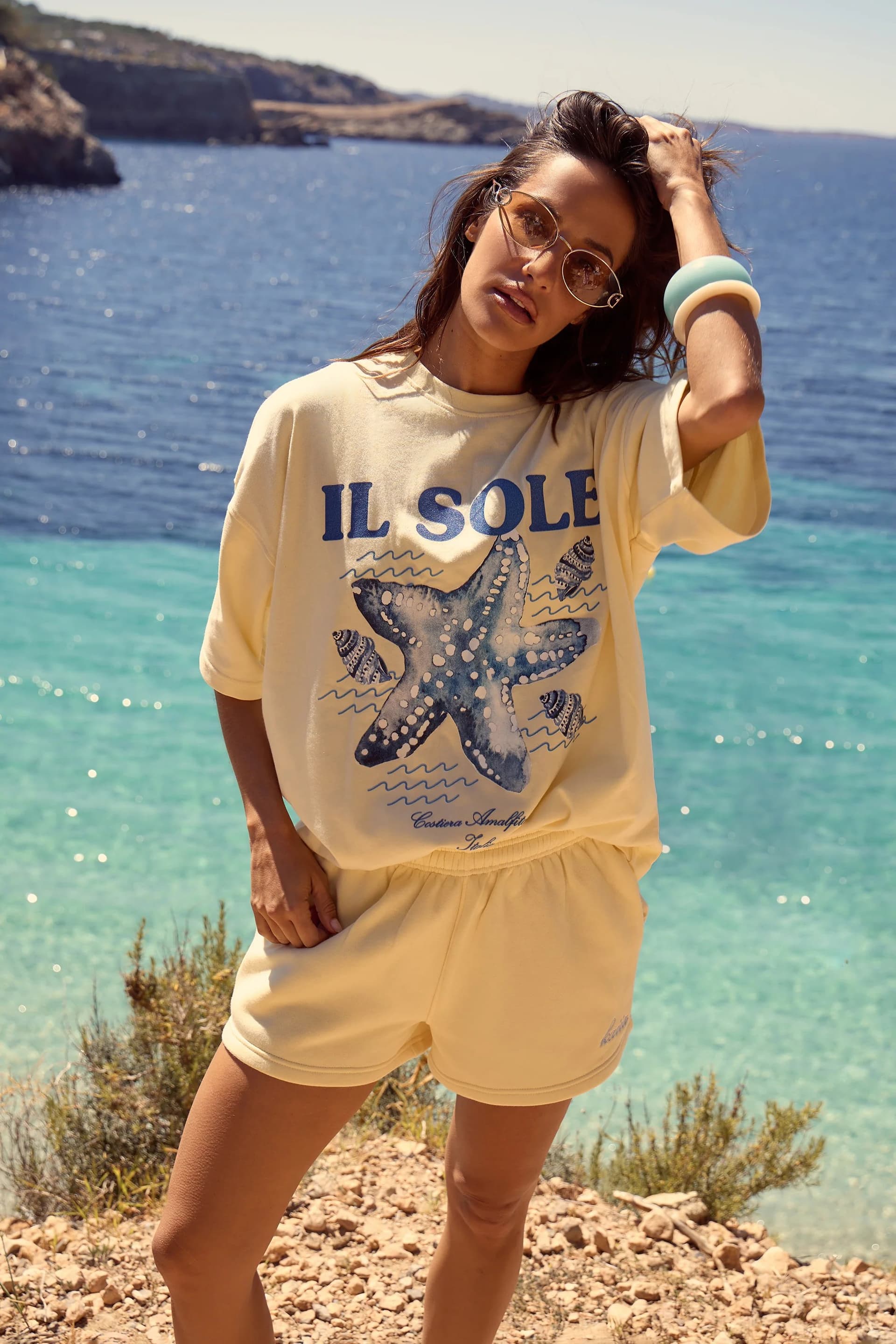 Kaiia Kaiia Lemon Zest Shell Graphic Oversized T-shirt