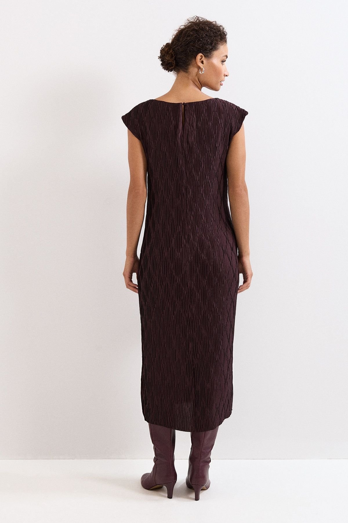 Phase Eight Phase Eight Women's Textured Midi Dress in Chocolate - 3