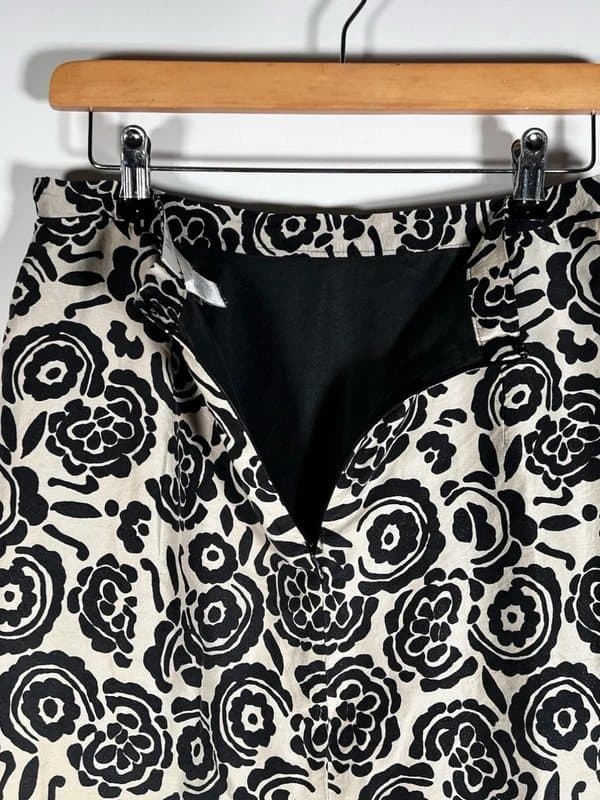 Max Mara Max Mara Black Ecru Silk A Line Knee Length Skirt Size 10-12 Floral Print