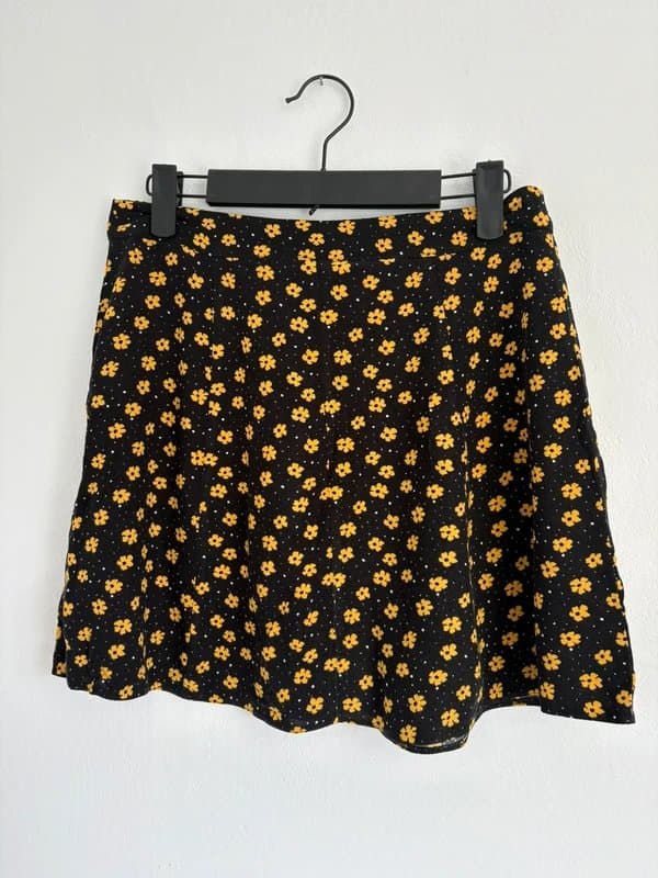 ASOS ASOS black floral floaty mini skirt size 10