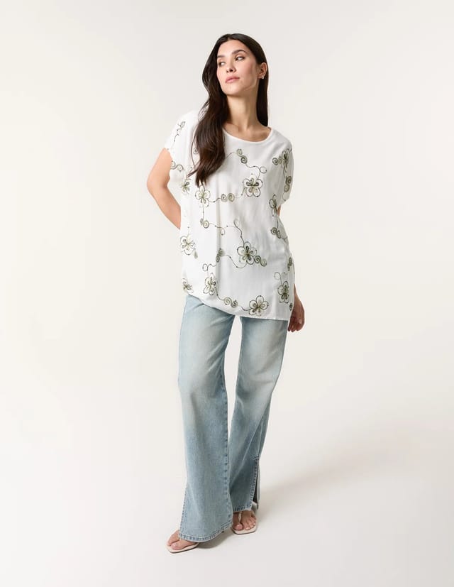 Blue Vanilla Embroidered Flower Top - 3