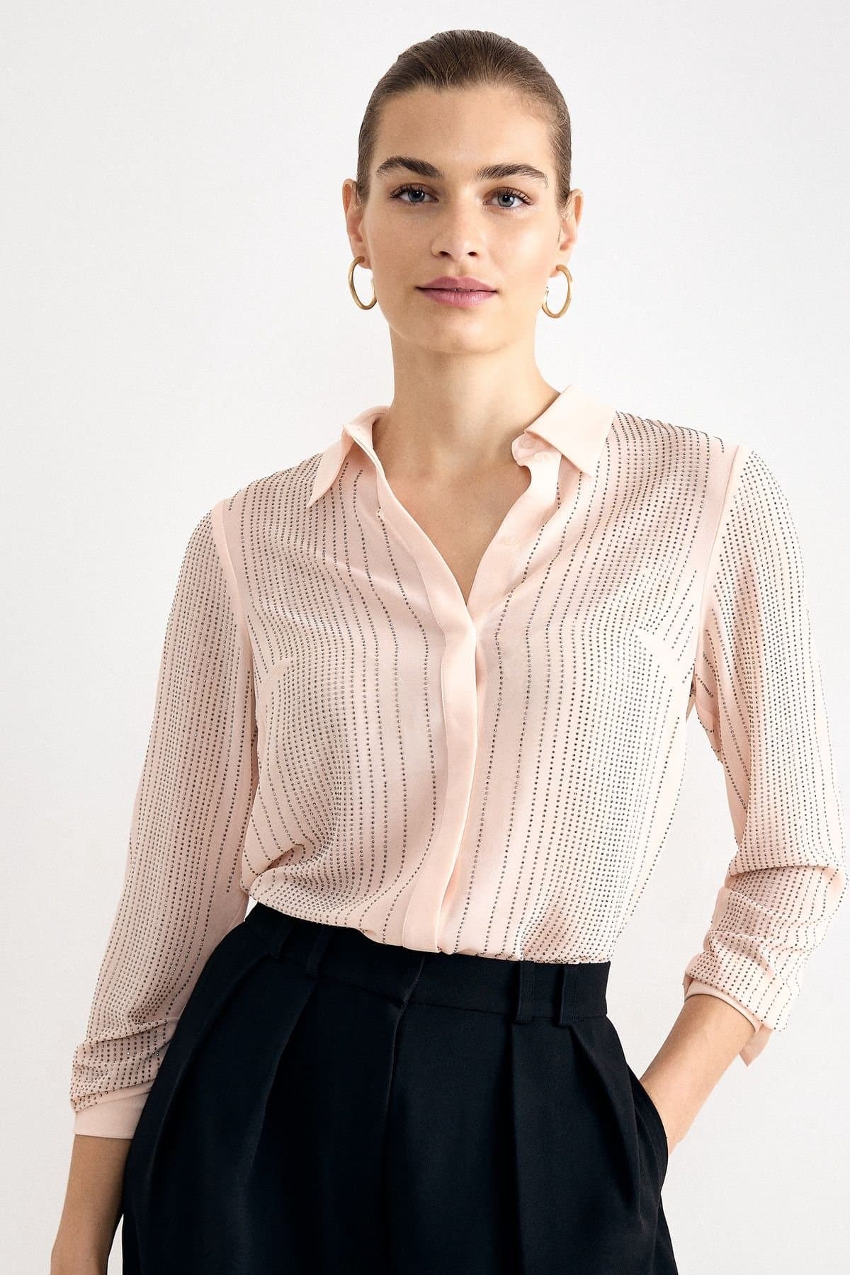 Phase Eight Phase Eight Women's Aleya Hotfix Shirt in Pale Pink