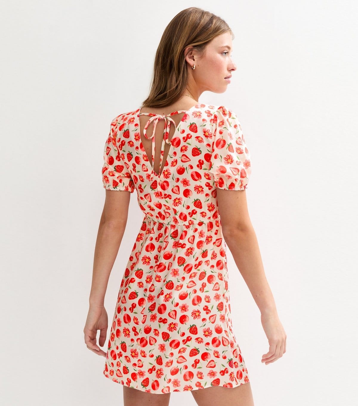 New Look Women's White Strawberry Print Tie Back Satin Mini Dress New Look - 4